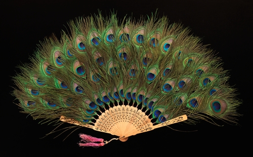 Folding fan, circa 1915 in the collection of the MET